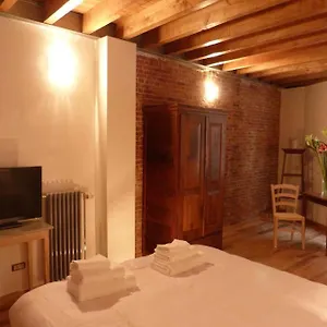 L'auberge De L'eclipse Homestay Brussels