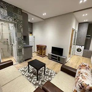 Apartment Modern 1 Bedroom, Tirana